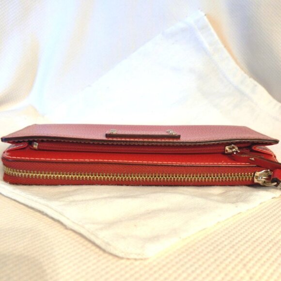 Kate Spade Pebbled Leather Wellesley Layton Wallet Wristlet in Pill Box Red, EUC - Picture 5 of 10